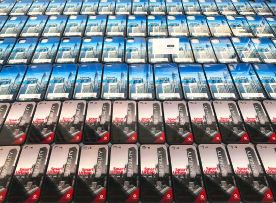 làm ốp lưng theo yêu cầu