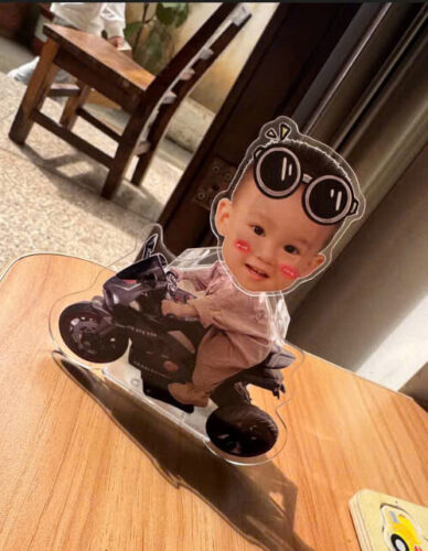 Click to view full screen BABY STANDEE photo review